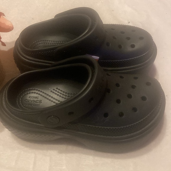 CROCS NWT Stomp Clogs Women Size 4 Men’s Size 2 Black - Picture 3 of 12